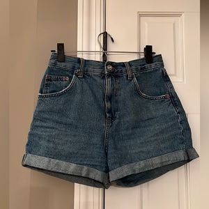 BDG Jean shorts size 27